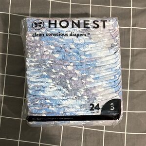 The Honest Company Clean Conscious Diapers - Blue and Purple